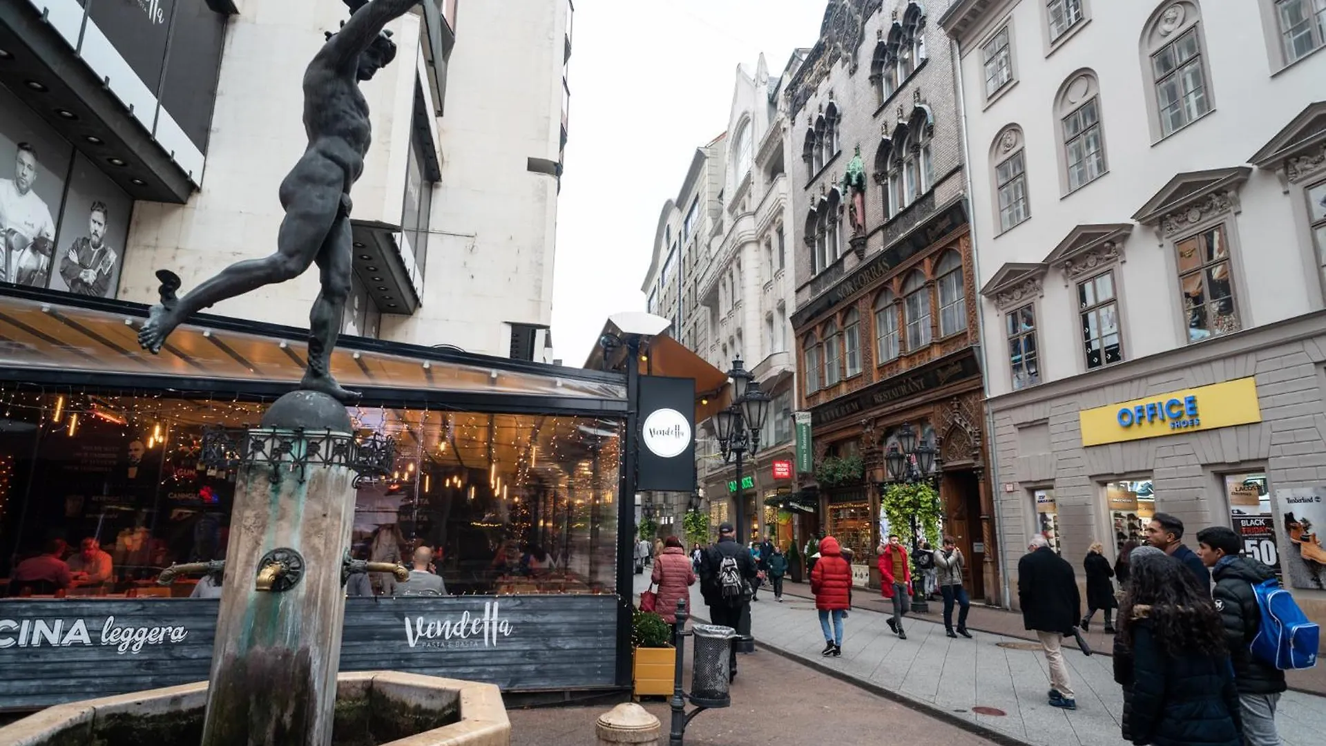 Vaci Street Centre Modern Apt With 3Brs Ac Budapest Lejlighed